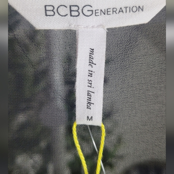 BCBGeneration Sheer Embroidered Long Vest Medium - Picture 5 of 6